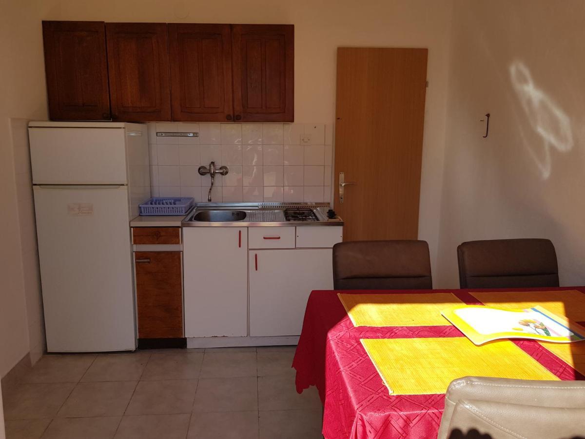 Apartments Nikol Lopar Εξωτερικό φωτογραφία