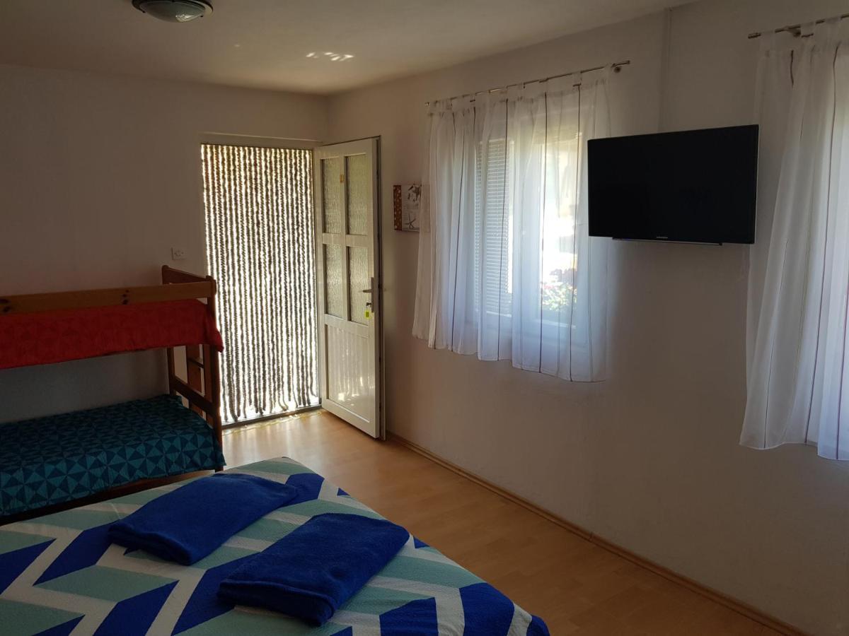 Apartments Nikol Lopar Εξωτερικό φωτογραφία